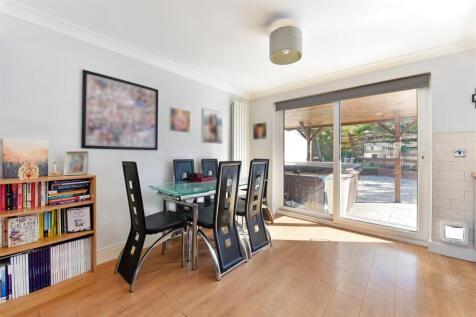 Dining Area.jpg