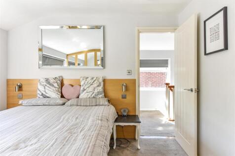Bedroom One.jpg