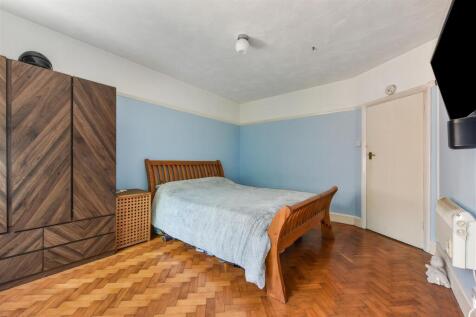 Bedroom One.jpg