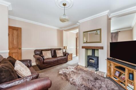 Living Room.jpg