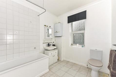 Bathroom.jpg