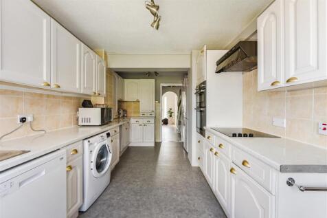 Kitchen to hall.jpg