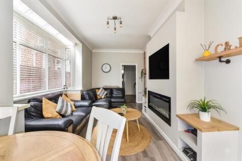 Sitting room back.jpg