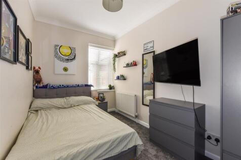 Bedroom 2.jpg