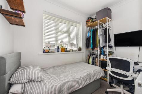 Bedroom 3.jpg