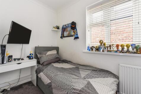 Bedroom 4.jpg