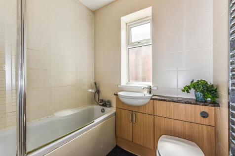 Family Bathroom.jpg