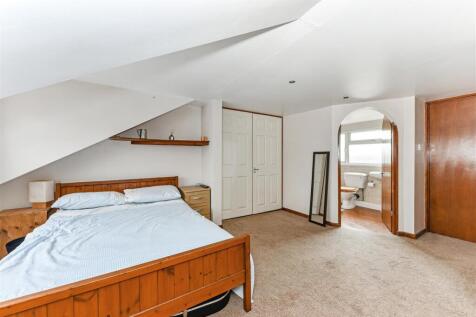 Bedroom 2.jpg