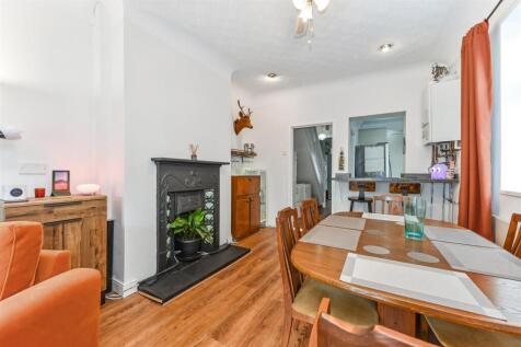Dining room reverse.jpg