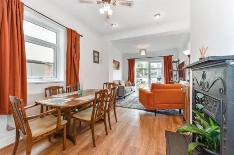 Dining room.jpg