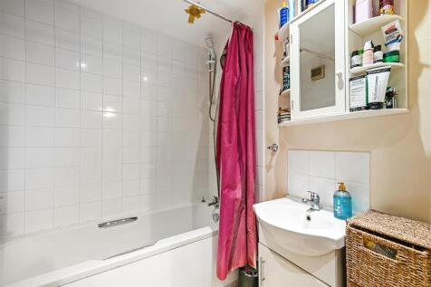 Bathroom.jpg