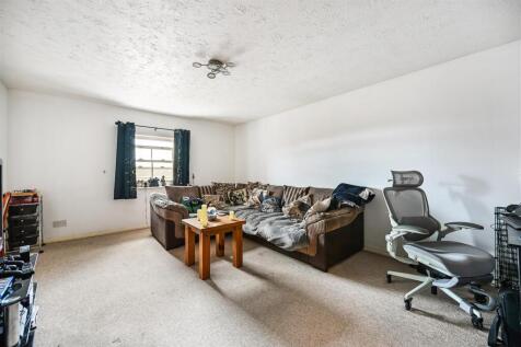 Living Room.jpg