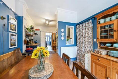 Dining Room.jpg
