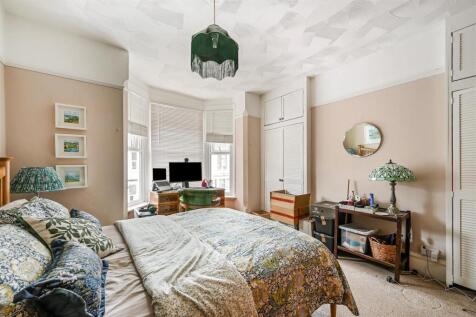 Master Bedroom.jpg