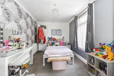 Bedroom 1 Reverse.jpg