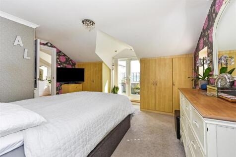 Bedroom One.jpg