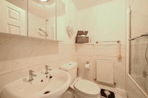 Bathroom.jpg