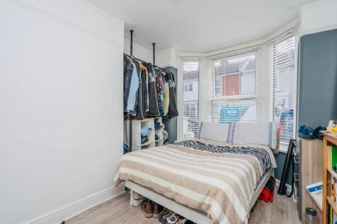 Bedroom.jpg
