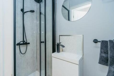 Bathroom.jpeg