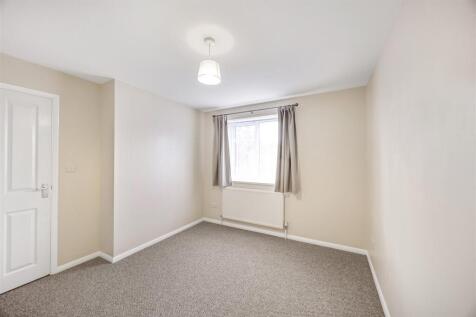 Bedroom 1.jpg