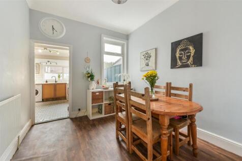 Dining Room.jpg