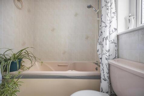 Bathroom.jpg