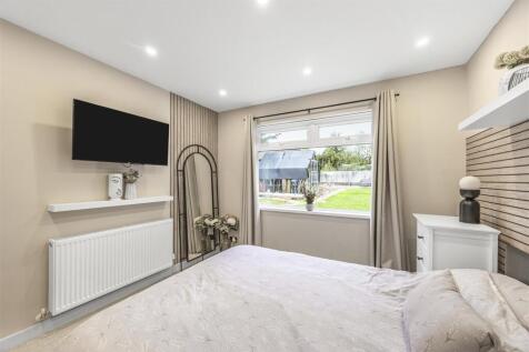 Bedroom 1 Reversed.jpg