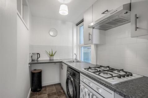 Kitchen 1.jpg