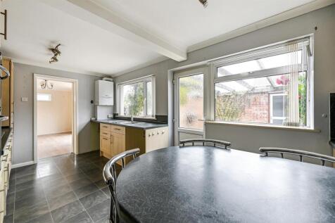 Kitchen / Breakfast Room