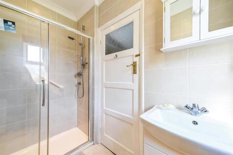 Downstairs bathroom.jpg