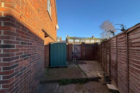 Side Garden and shed.jpeg