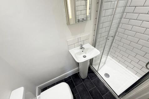 Room 2 Ensuite 