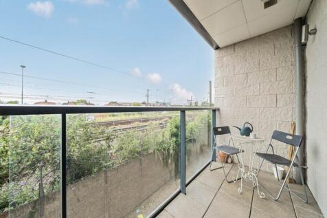 1330864-9-688743f4b3