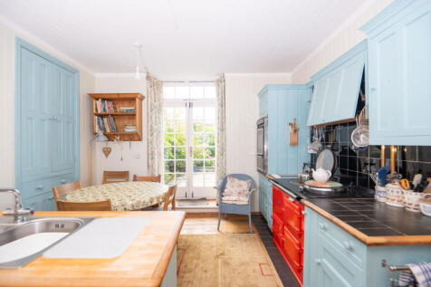 Property Image 9