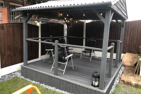 Pergola.jpg