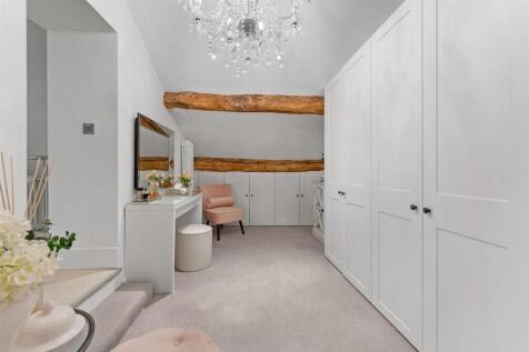 DRESSING ROOM MAIN HOUSE-53.jpg