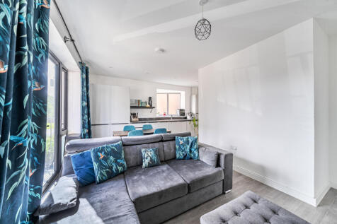 1353188-7-68d1536...