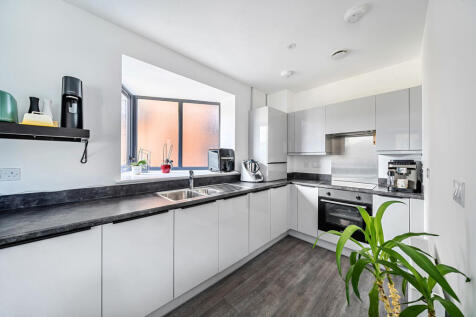 1353188-11-68d153...