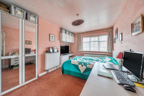 1364657-9-68e7d58...