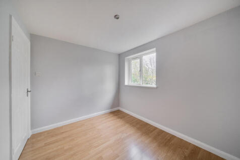 1376928-7-690b44f...