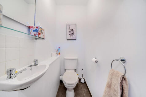 1360796-8-68dd629...