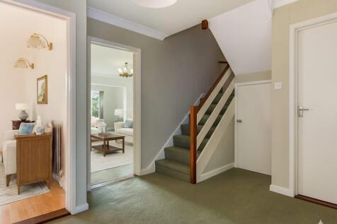 Hallway Staged .jpeg