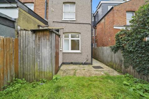 Harlesden Road (8).jpg