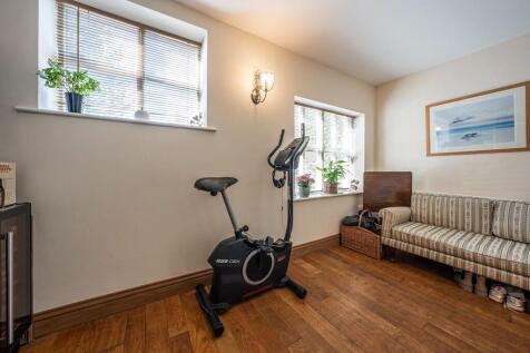 Gym/Office 