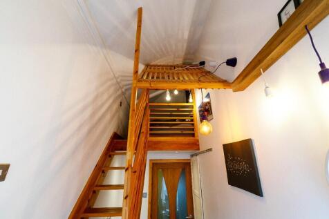 Mezzanine 