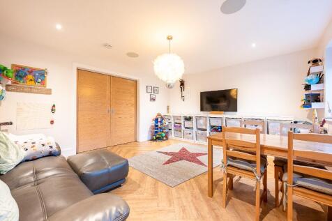 Dining / Living Room