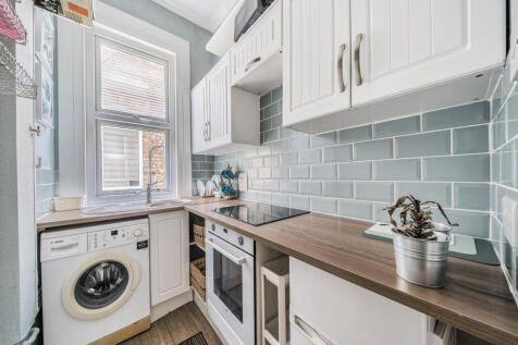 1362175-6-68de8a0...