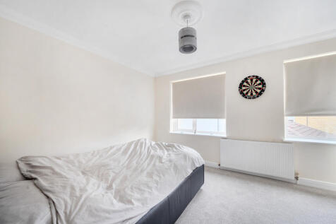 1279747-10-6825e5...