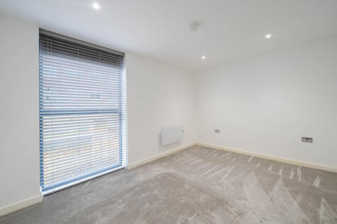 1376517-1-6911c95...