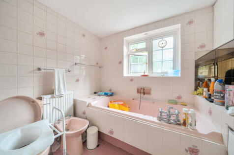 1364747-1-6904056...